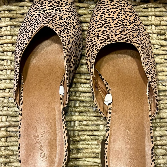 Universal Thread Leopard Print Mule - Picture 6 of 11